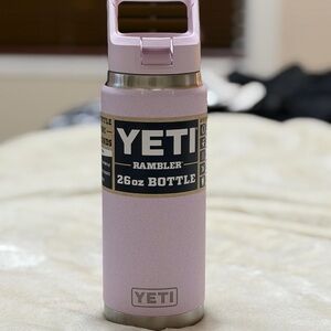 YETI Rambler 26oz Bottle in Soft Pink
